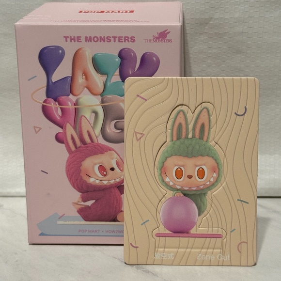 *ZONE OUT* The MONSTERS x Lazy Yoga - Picture 1 of 4